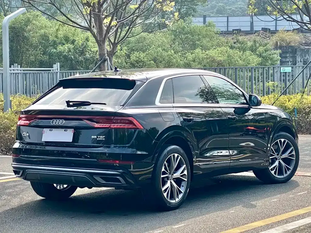 Audi Q8 — фото 4