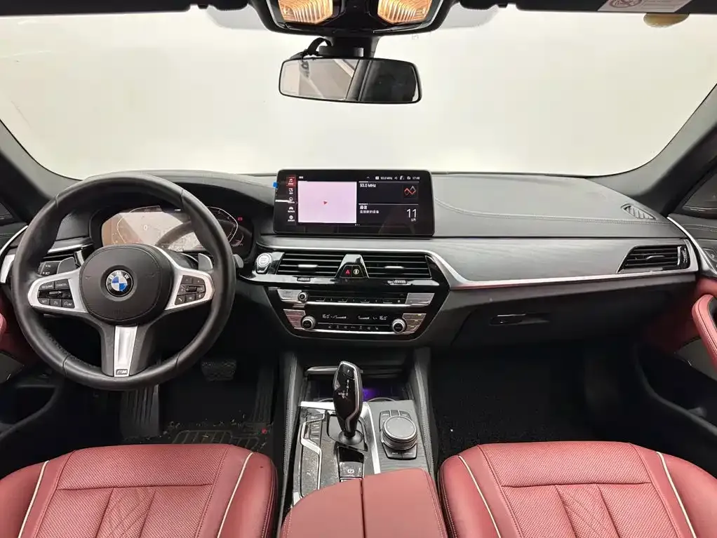 BMW 5 Series — фото 10