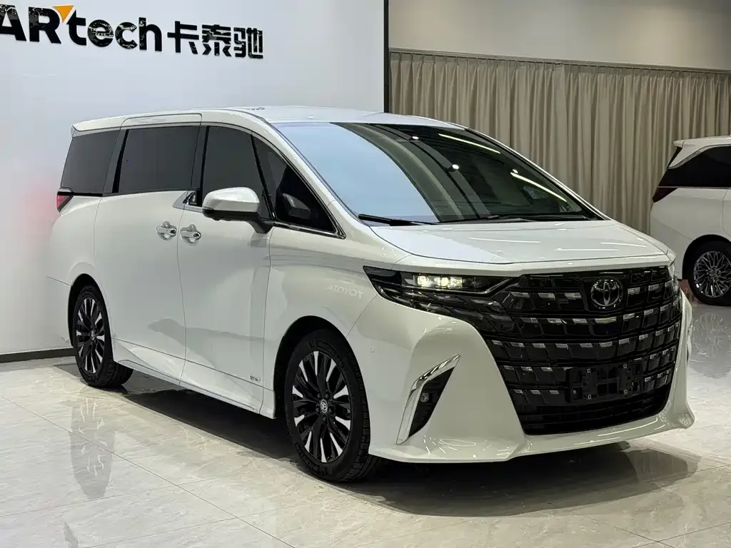 Toyota Alphard — фото 3