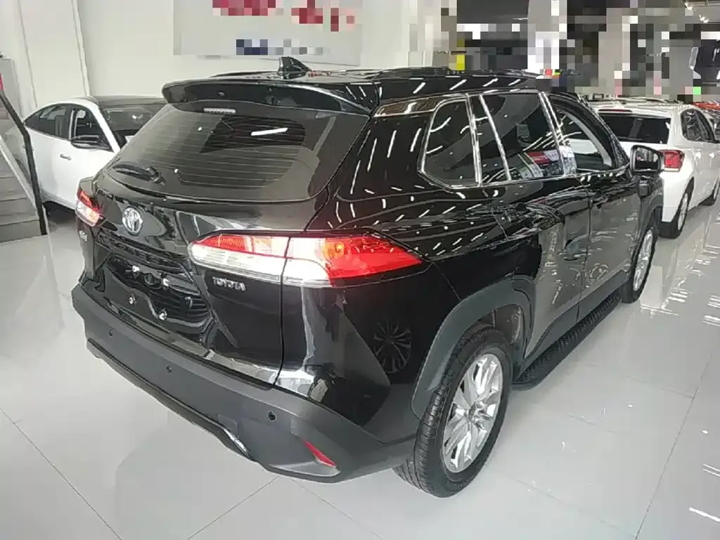 Toyota Corolla Cross — фото 10