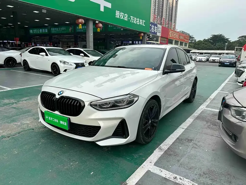 BMW 1 Series — фото 1
