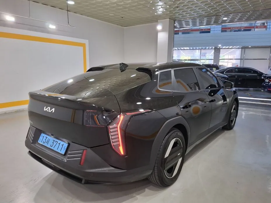 Kia EV4 — фото 3