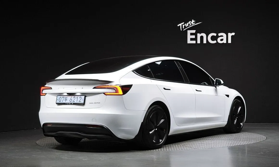Tesla Model 3 — фото 5