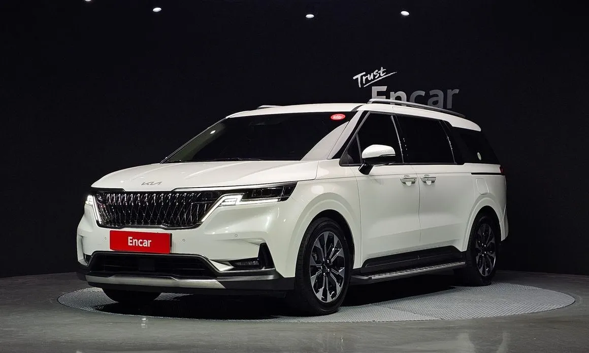 Kia Carnival — фото 1