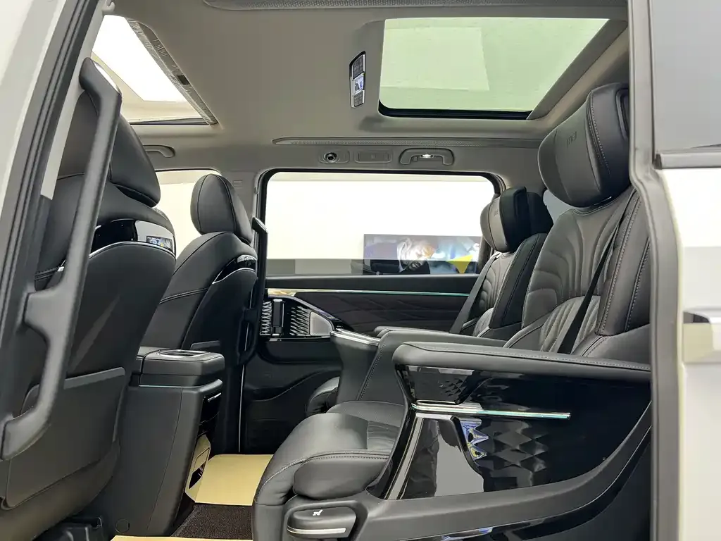 GAC Motor Trumpchi M8 — фото 7