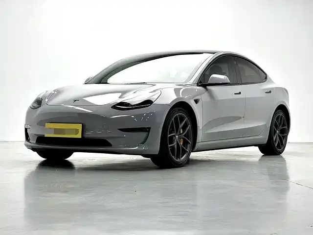 Tesla Model 3 — фото 1