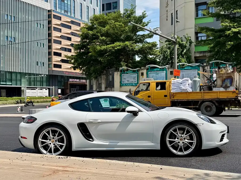 Porsche 718 — фото 4