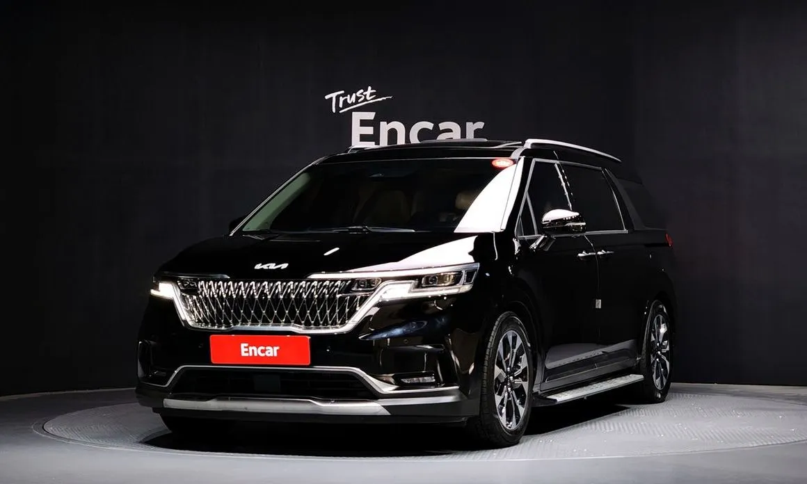Kia Carnival — фото 1