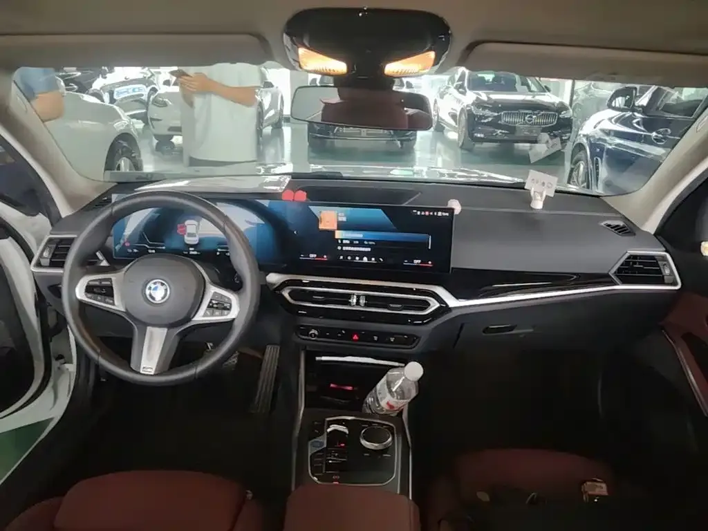 BMW i3 — фото 9