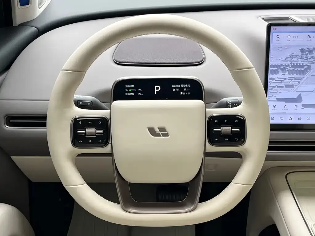 Li Auto i8 — фото 2
