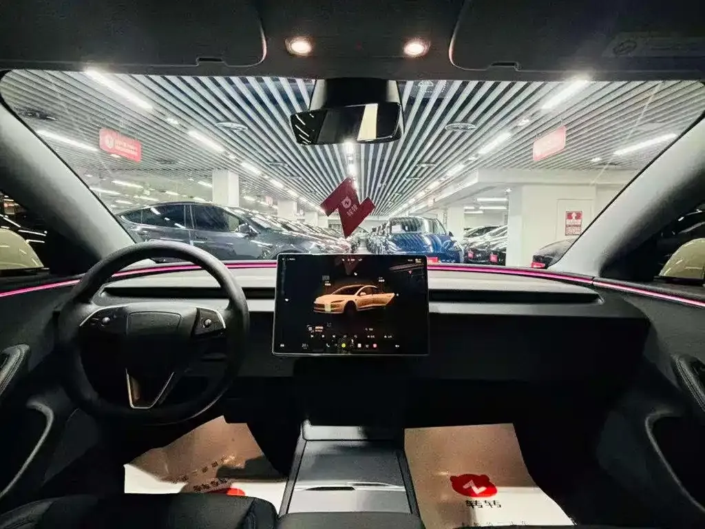 Tesla Model 3 — фото 7