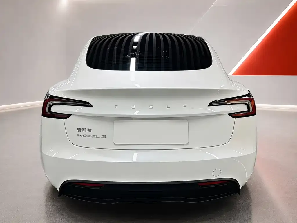 Tesla Model 3 — фото 5