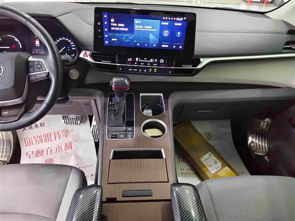 Toyota Granvia — фото 9