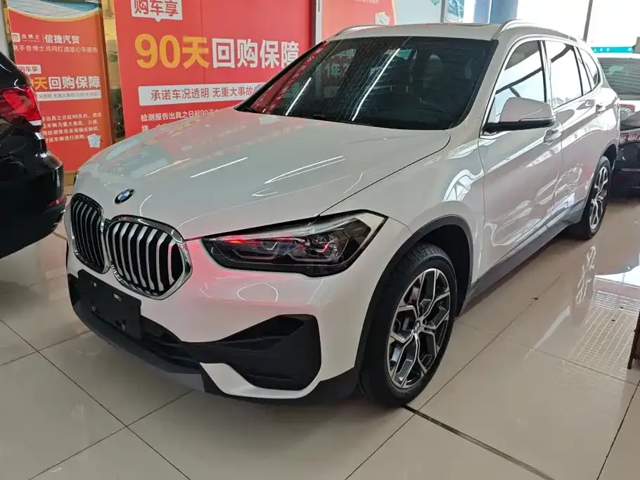 BMW X1 — фото 1