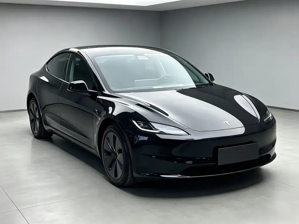 Tesla Model 3 — фото 5