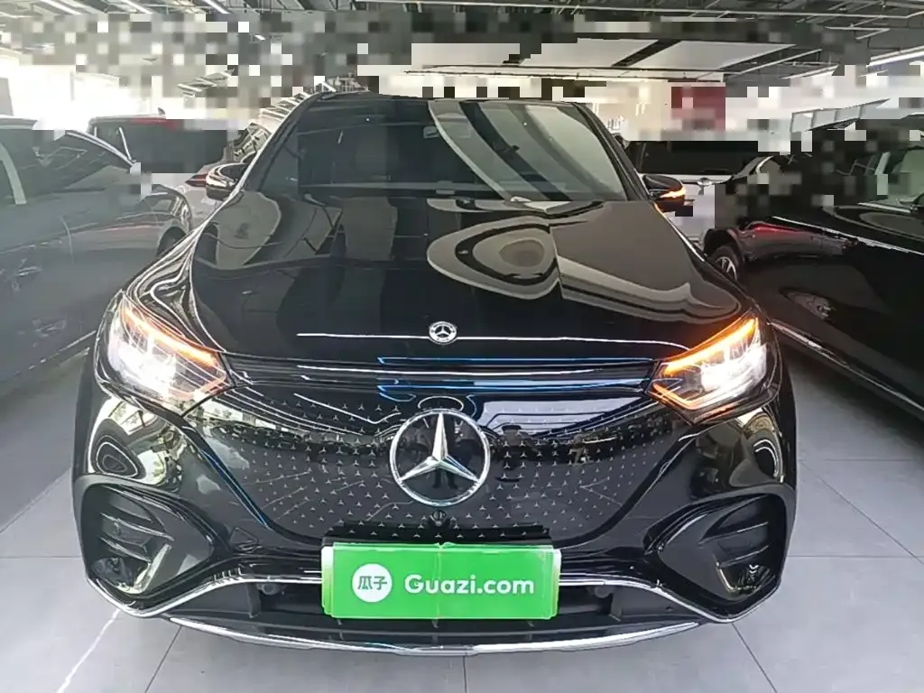 Mercedes-Benz EQE SUV — фото 5