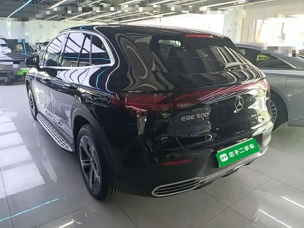 Mercedes-Benz EQE SUV — фото 6