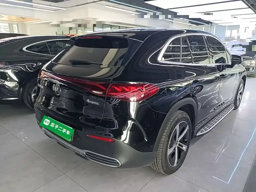 Mercedes-Benz EQE SUV — фото 7
