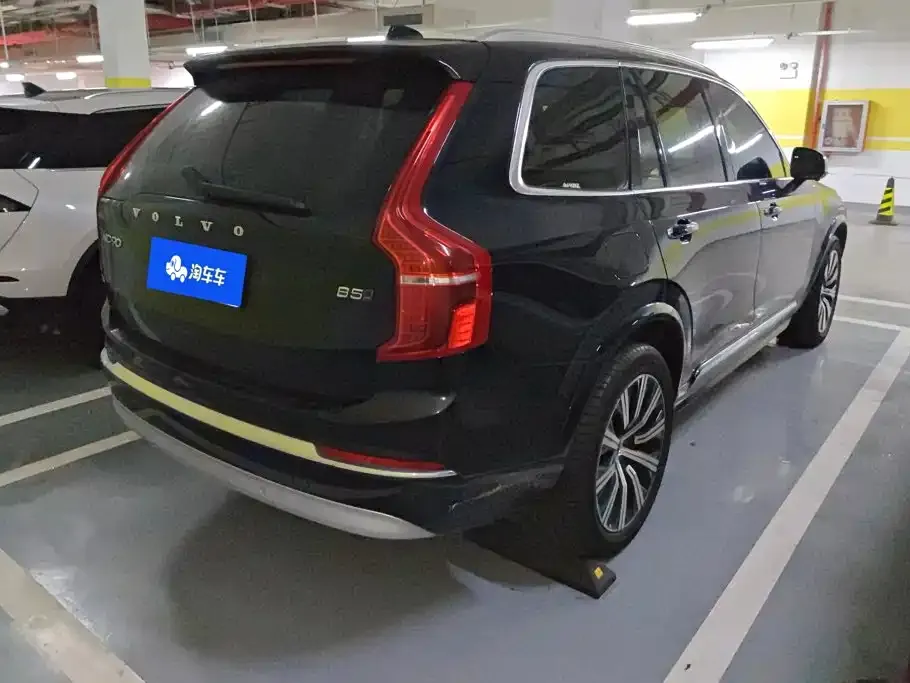 Volvo XC90 — фото 10
