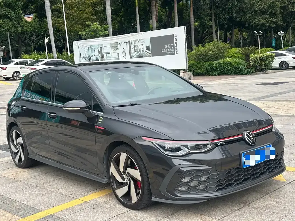 Volkswagen Golf GTI — фото 6