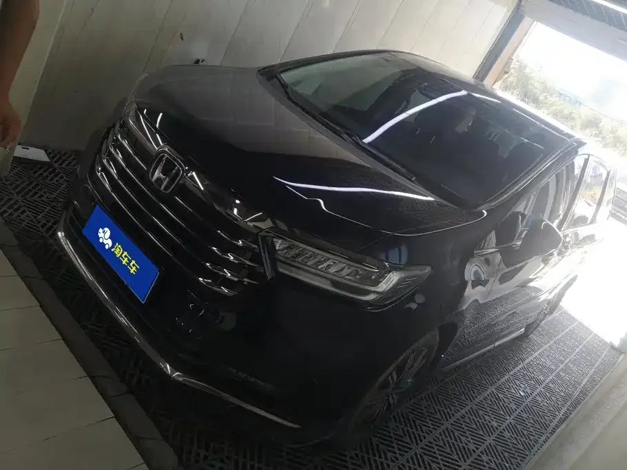 Honda Odyssey — фото 1