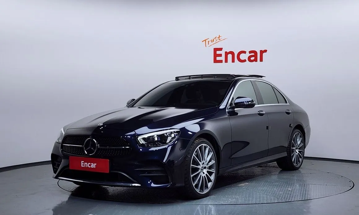 Mercedes-Benz E-Class — фото 1
