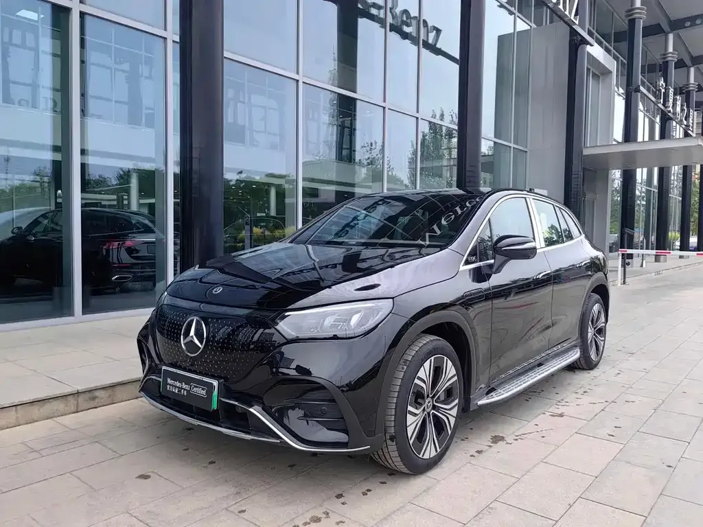 Mercedes-Benz EQE SUV — фото 1