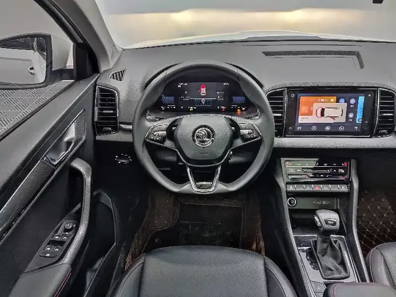 Skoda Karoq — фото 10