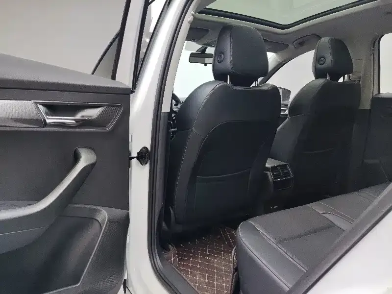 Skoda Karoq — фото 6