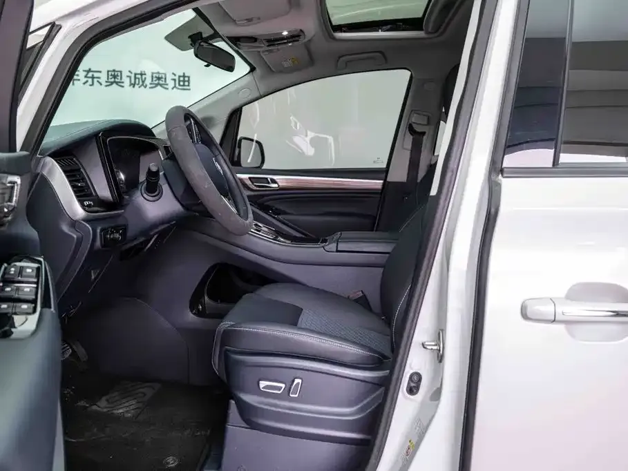 GAC Motor Trumpchi M8 — фото 2