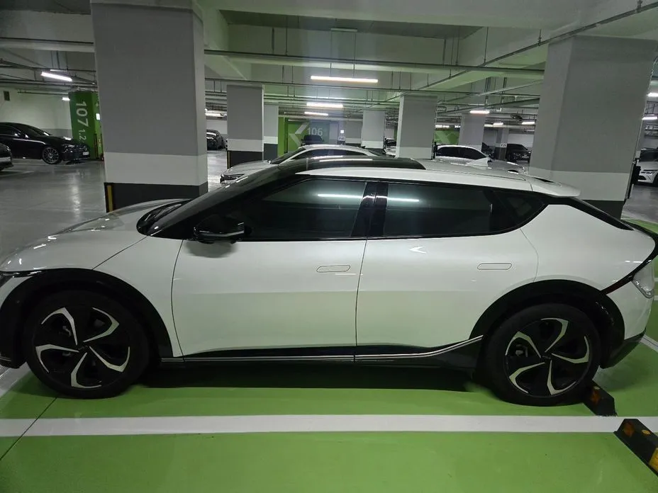 Kia EV6 — фото 8