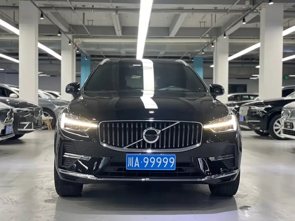 Volvo XC60 — фото 7