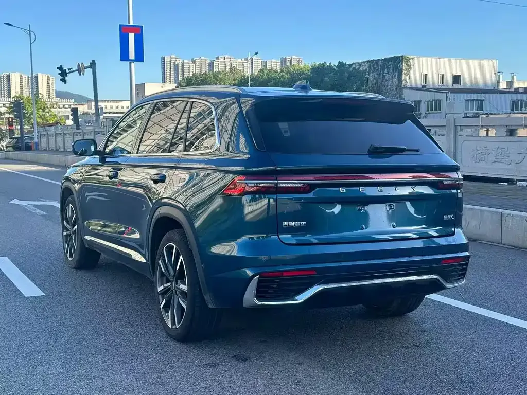 Geely Xingyue L — фото 8