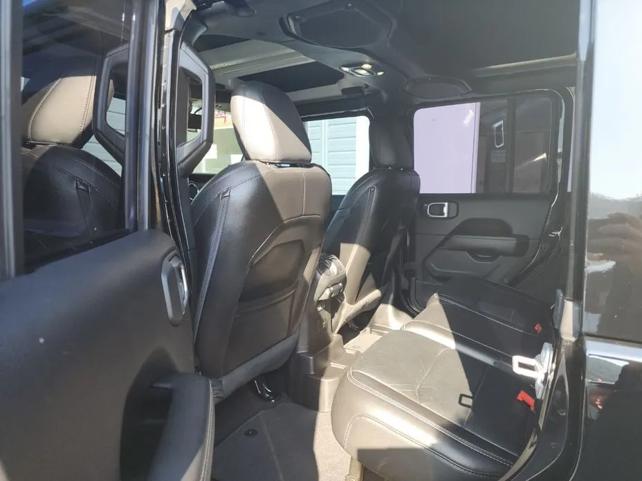 Jeep Wrangler — фото 2