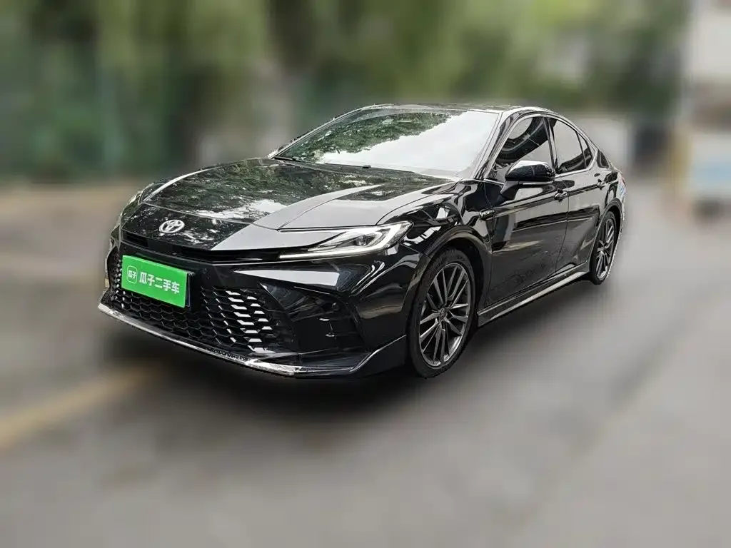 Toyota Camry — фото 4