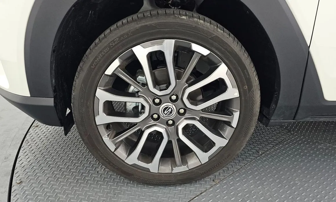 KG Mobility (Ssangyong) Torres — фото 10