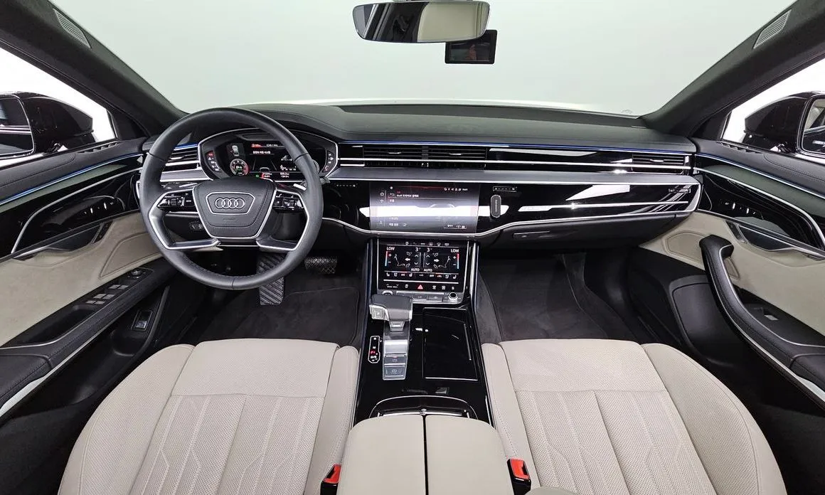 Audi A8 — фото 9