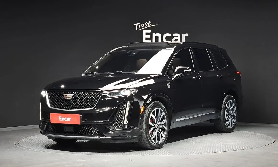 Cadillac XT6 — фото 1