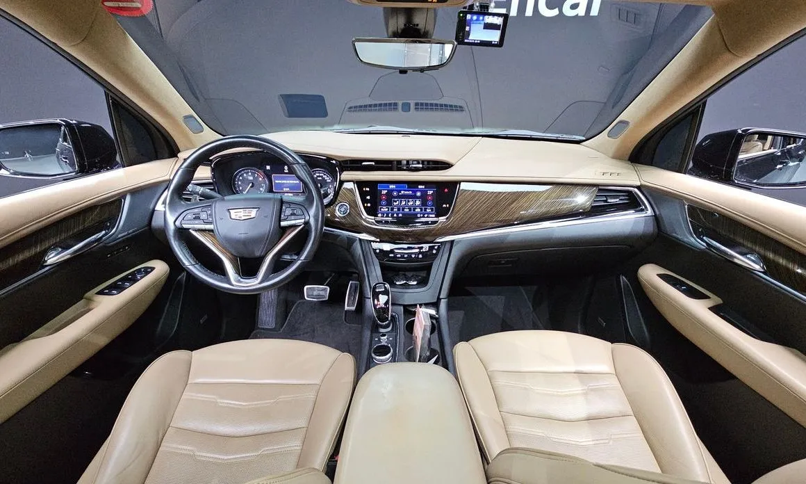 Cadillac XT6 — фото 9