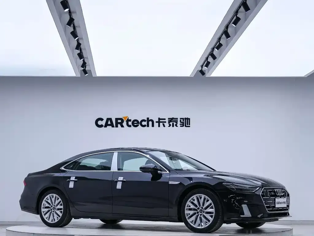 Audi A7L — фото 10