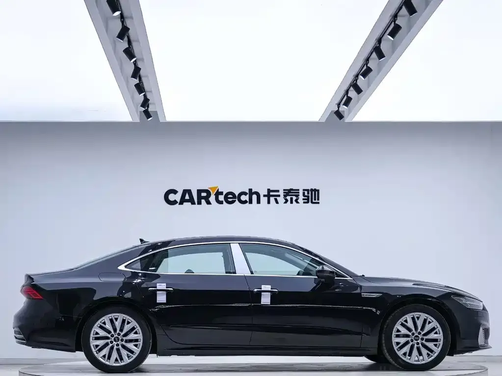 Audi A7L — фото 5
