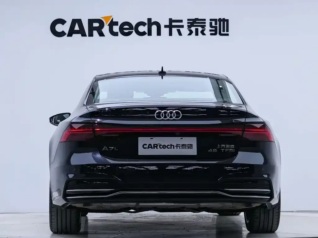 Audi A7L — фото 6
