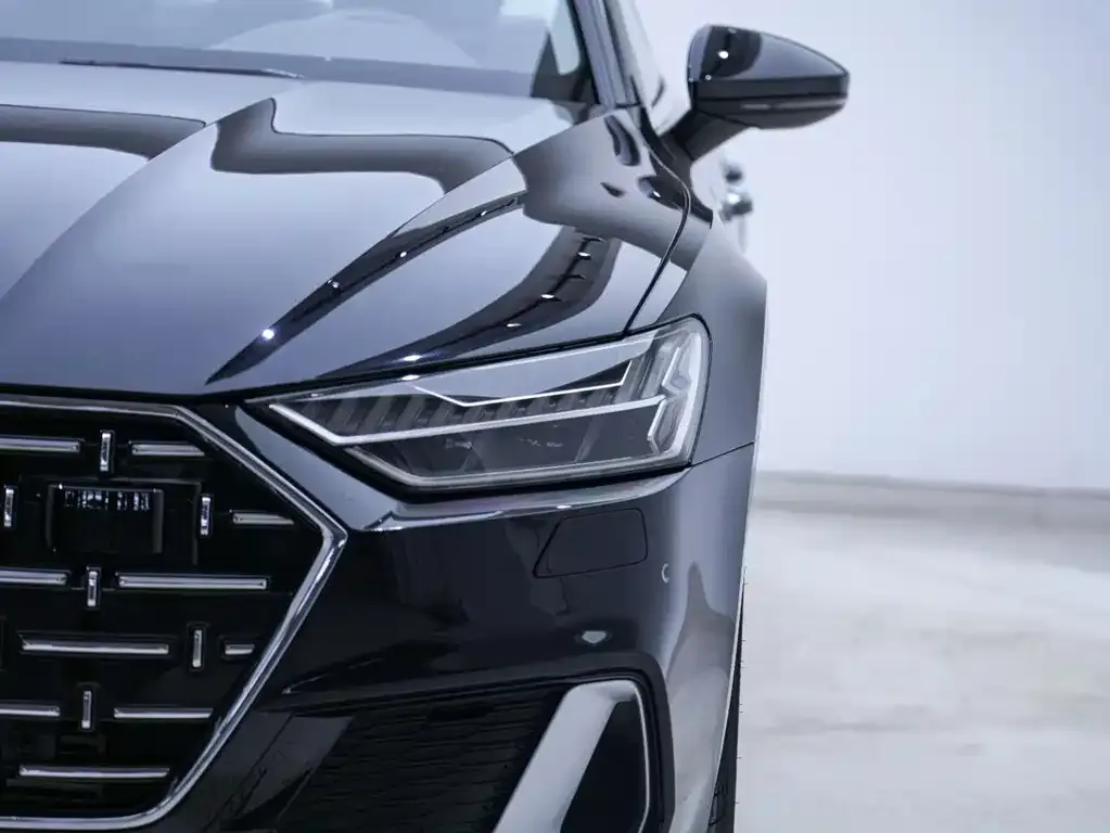 Audi A7L — фото 2