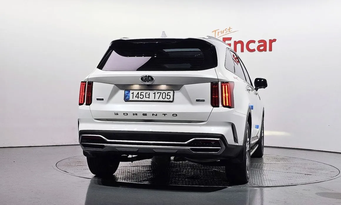 Kia Sorento — фото 8