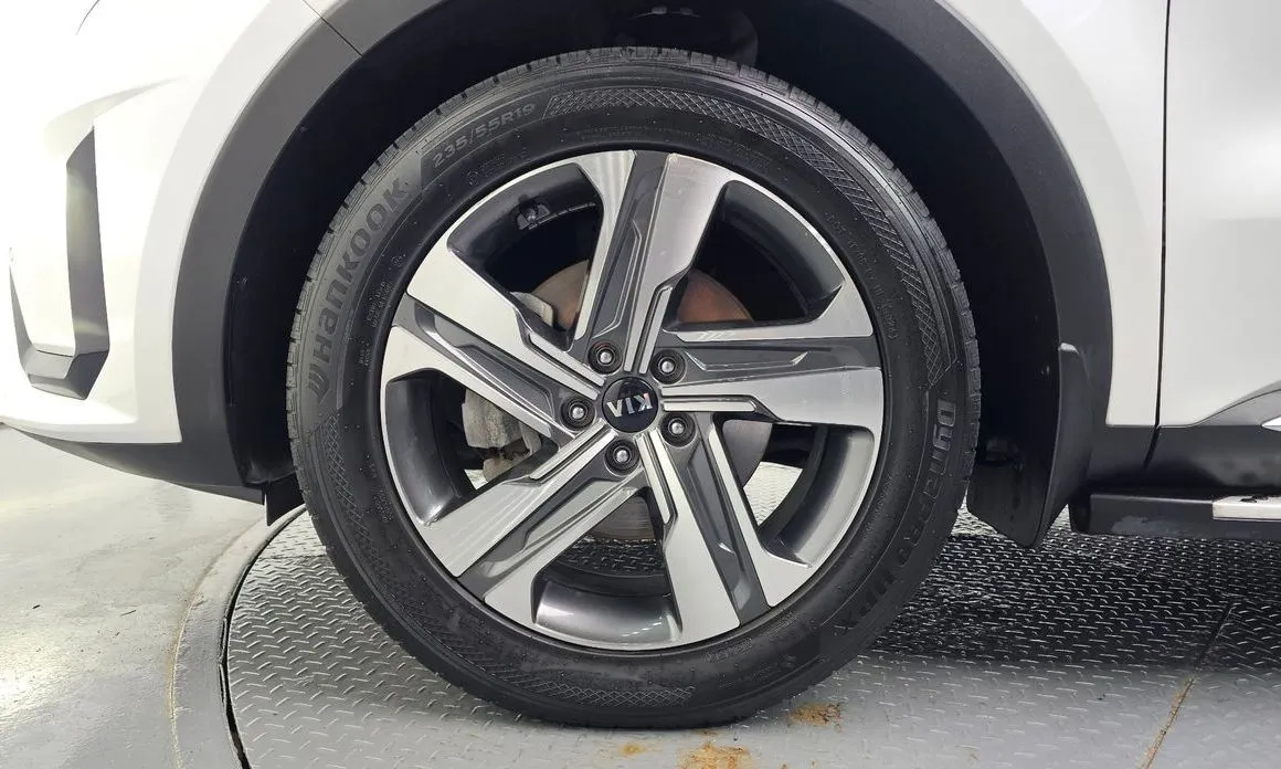Kia Sorento — фото 9
