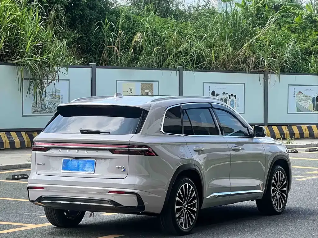 Geely Xingyue L — фото 10
