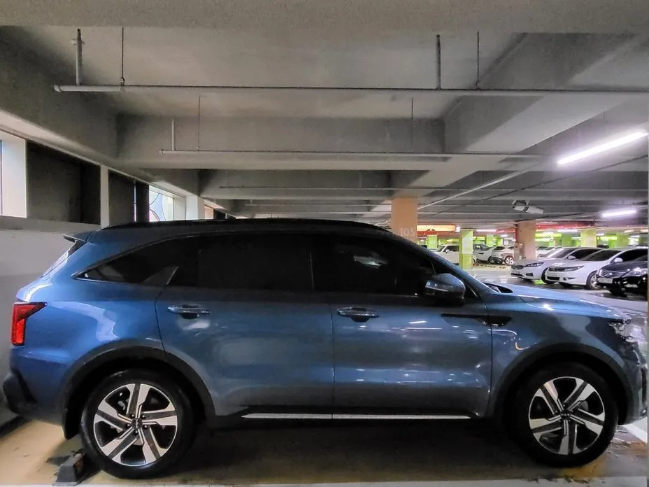 Kia Sorento — фото 8