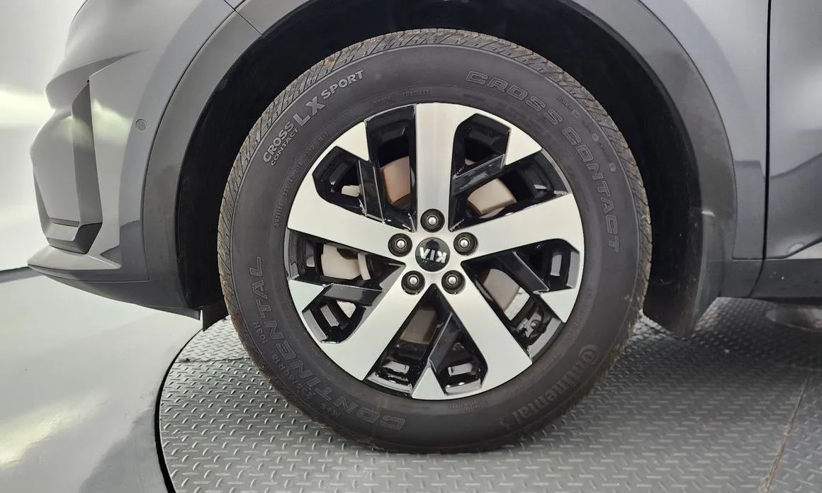 Kia Sorento — фото 8