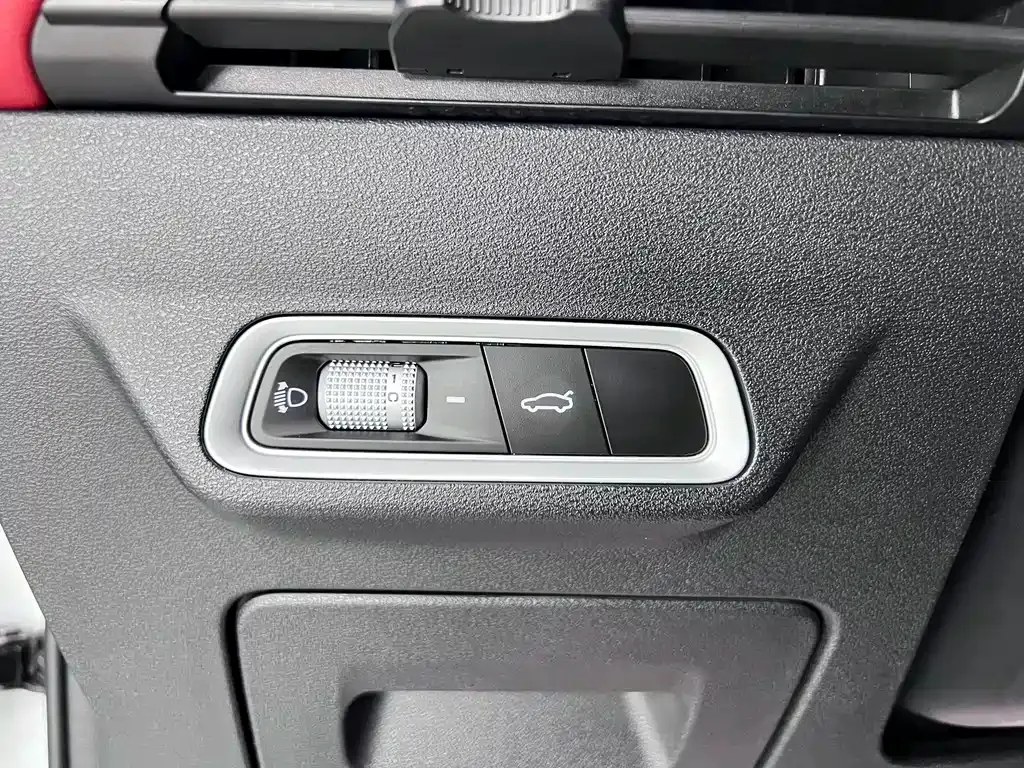 Geely Emgrand S — фото 8