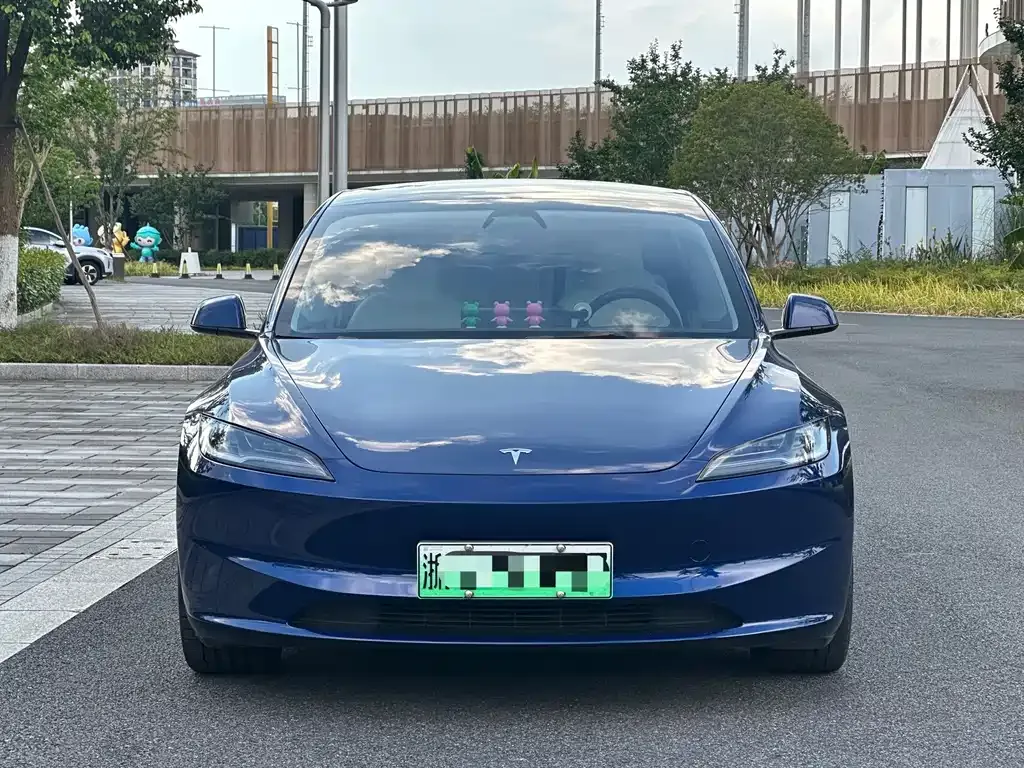 Tesla Model 3 — фото 4